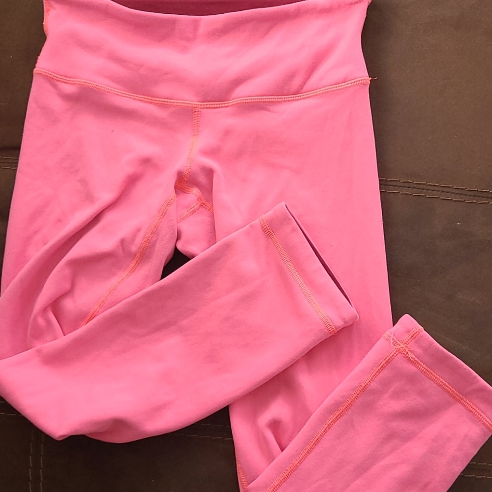 Lululemon  reversible wunder under